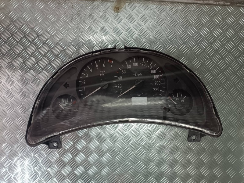 Recambio de cuadro instrumentos para opel corsa c comfort referencia OEM IAM 09166814FL 110008988009 VDO