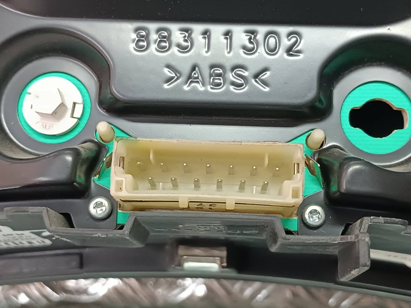 Recambio de cuadro instrumentos para opel corsa c comfort referencia OEM IAM 09166814FL 110008988009 VDO