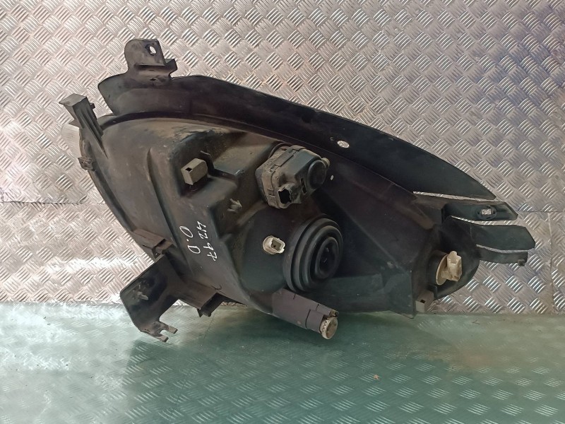 Recambio de faro derecho para citroen xsara picasso 1.6 sx referencia OEM IAM 9631494980 89300200 VALEO
