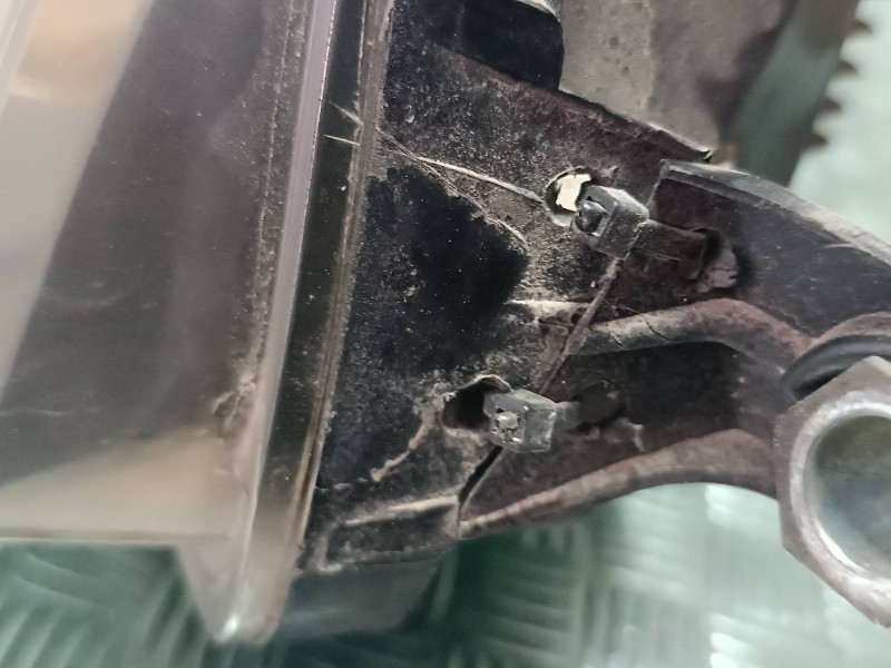 Recambio de faro derecho para fiat punto berlina (188) 1.2 8v referencia OEM IAM TYC205957  