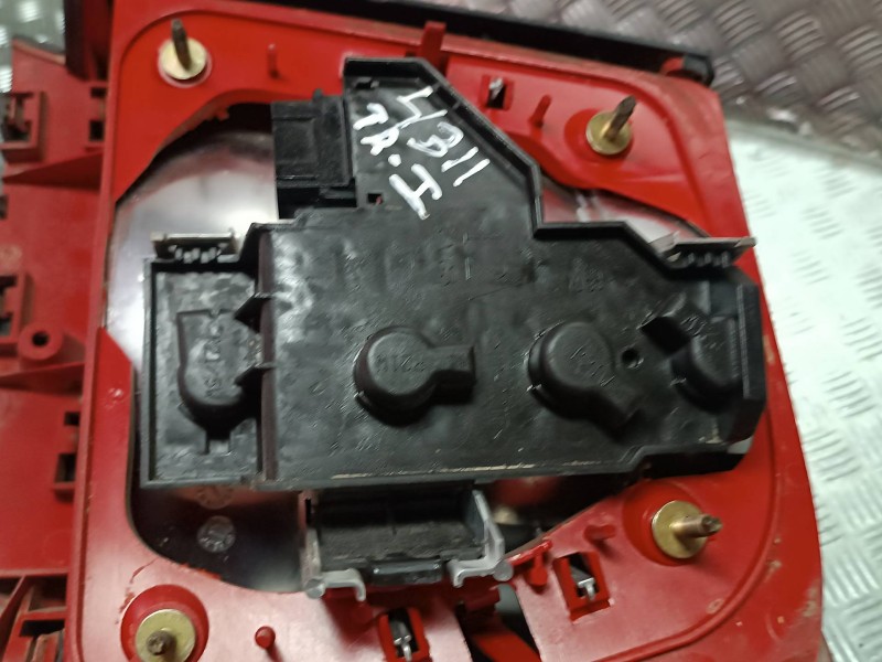 Recambio de piloto trasero izquierdo para audi a4 berlina (b5) 2.5 tdi referencia OEM IAM   