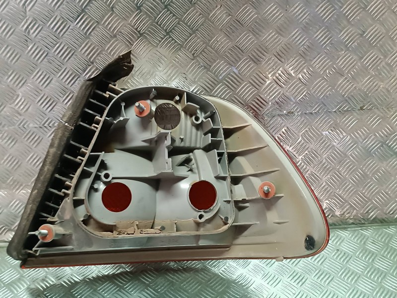 Recambio de piloto trasero izquierdo para bmw serie 3 coupe (e46) 318 ci referencia OEM IAM 257021L  