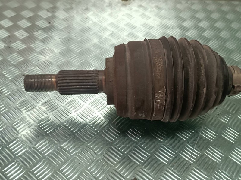 Recambio de transmision delantera derecha para dacia duster ambiance 4x2 referencia OEM IAM 391009882R  