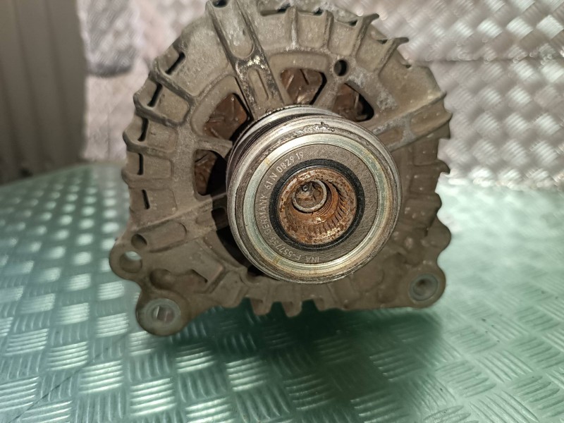 Recambio de alternador para dacia duster ambiance 4x2 referencia OEM IAM 231000788R 2711343B TG15C230