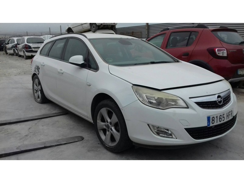 opel astra j sports tourer del año 2011