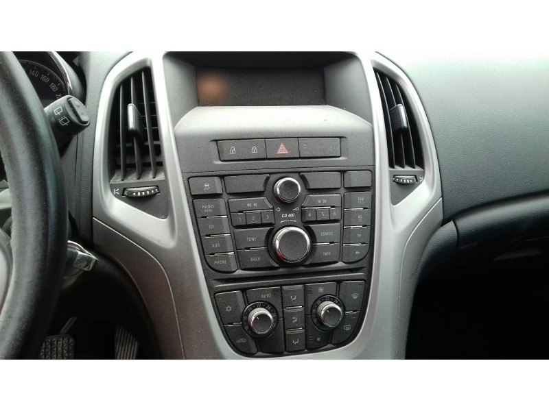 opel astra j sports tourer del año 2011