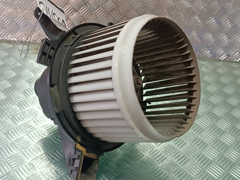 Recambio de ventilador calefaccion para citroen c4 picasso feel referencia OEM IAM 5P1331000  DENSO