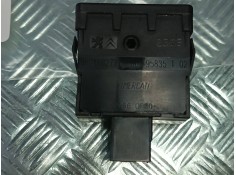 Recambio de interruptor para citroen c4 picasso feel referencia OEM IAM 9801662777 CONECTOR 3 PINES ALTURA FAROS 2