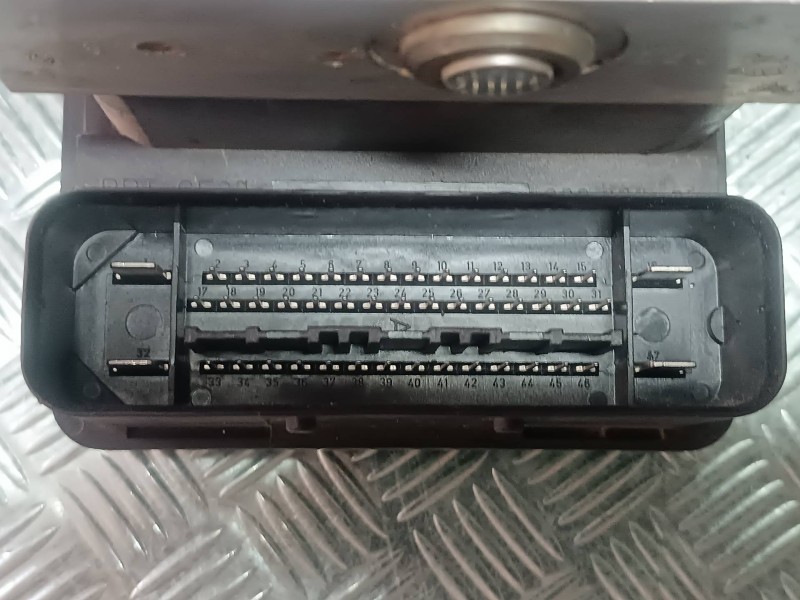 Recambio de abs para mazda 3 berlina (bk) 1.6 vvt active referencia OEM IAM 6N612C405EA 0621020709 06210909833