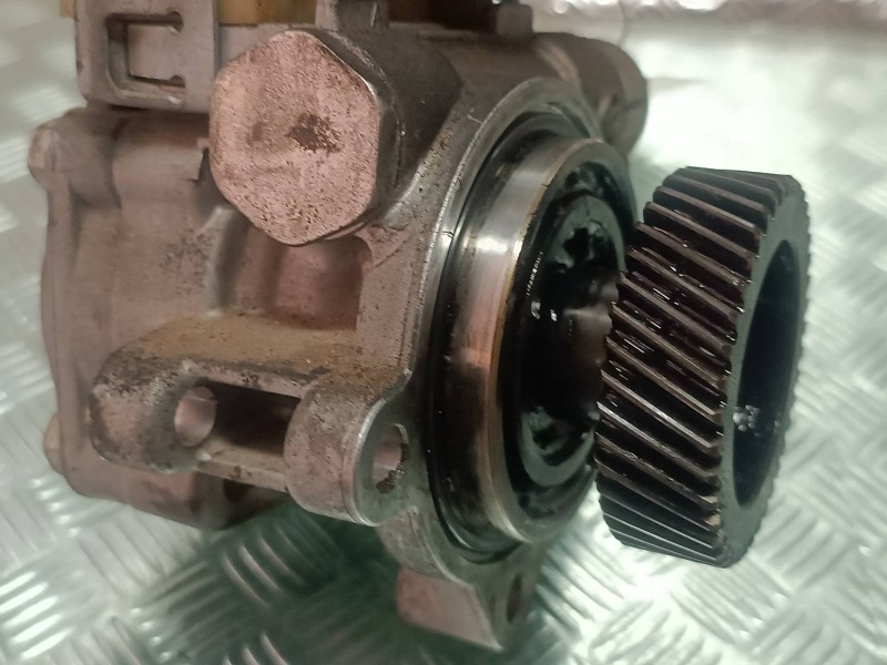 Recambio de bomba direccion para mazda 3 berlina (bk) 1.6 vvt active referencia OEM IAM 07C130  