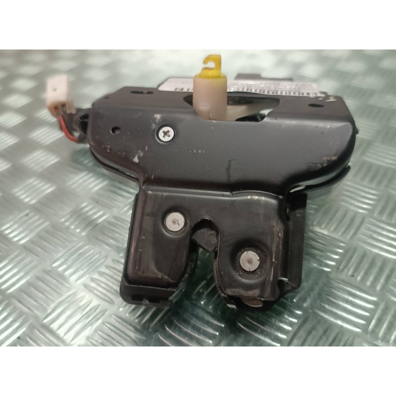 Recambio de cerradura maletero / porton para mazda 3 berlina (bk) 1.6 vvt active referencia OEM IAM B6724  