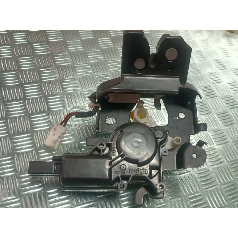 Recambio de cerradura maletero / porton para mazda 3 berlina (bk) 1.6 vvt active referencia OEM IAM B6724  