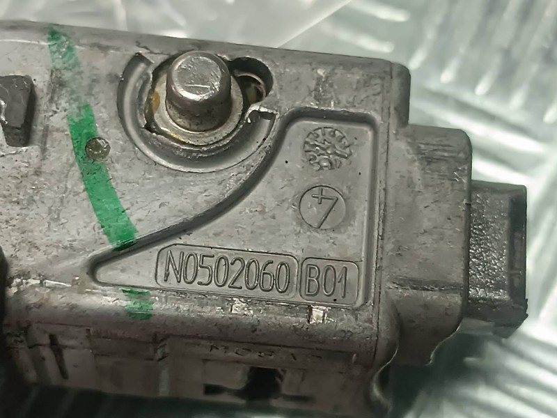 Recambio de conmutador de arranque para dacia duster ambiance 4x2 referencia OEM IAM N0502060B01 G7687C478 VISTEON