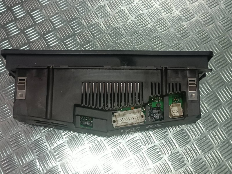 Recambio de mando climatizador para bmw serie 3 coupe (e46) 318 ci referencia OEM IAM 64116931601 5HB00773826 