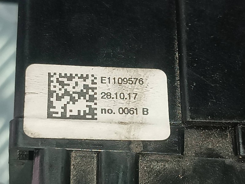 Recambio de mando luces para dacia duster ambiance 4x2 referencia OEM IAM E1109576  