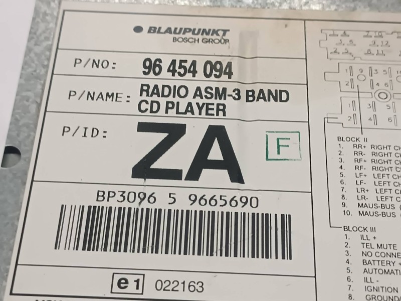 Recambio de sistema audio / radio cd para chevrolet kalos 1.4 se referencia OEM IAM 96454094  BLAUPUNKT