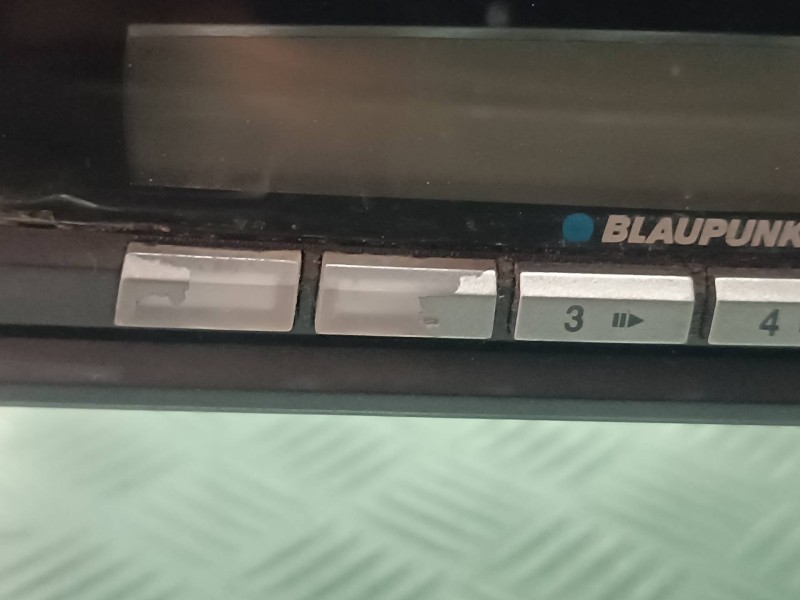 Recambio de sistema audio / radio cd para chevrolet kalos 1.4 se referencia OEM IAM 96454094  BLAUPUNKT