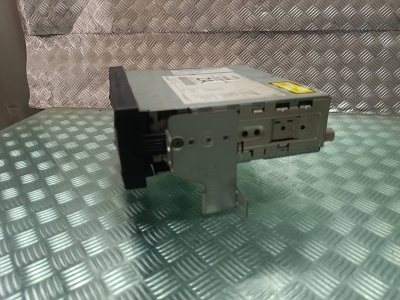 Recambio de sistema audio / radio cd para chevrolet kalos 1.4 se referencia OEM IAM 96454094  BLAUPUNKT