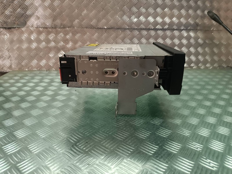 Recambio de sistema audio / radio cd para chevrolet kalos 1.4 se referencia OEM IAM 96454094  BLAUPUNKT