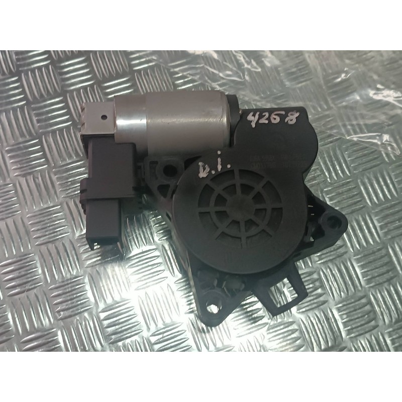 Recambio de motor elevalunas delantero izquierdo para mazda 3 berlina (bk) 1.6 vvt active referencia OEM IAM GJ6A5958X CM011760 