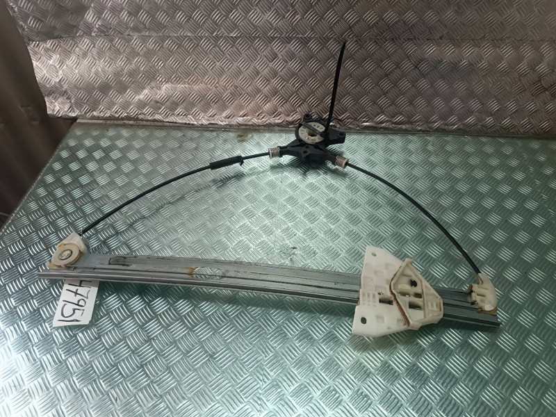 Recambio de elevalunas delantero derecho para mazda 3 berlina (bk) 1.6 vvt active referencia OEM IAM   ELECTRICO