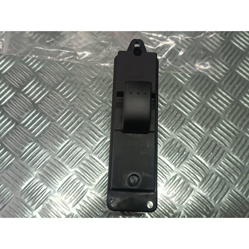 Recambio de mando elevalunas trasero izquierdo para mazda 3 berlina (bk) 1.6 vvt active referencia OEM IAM 03123111 03123111BS3F