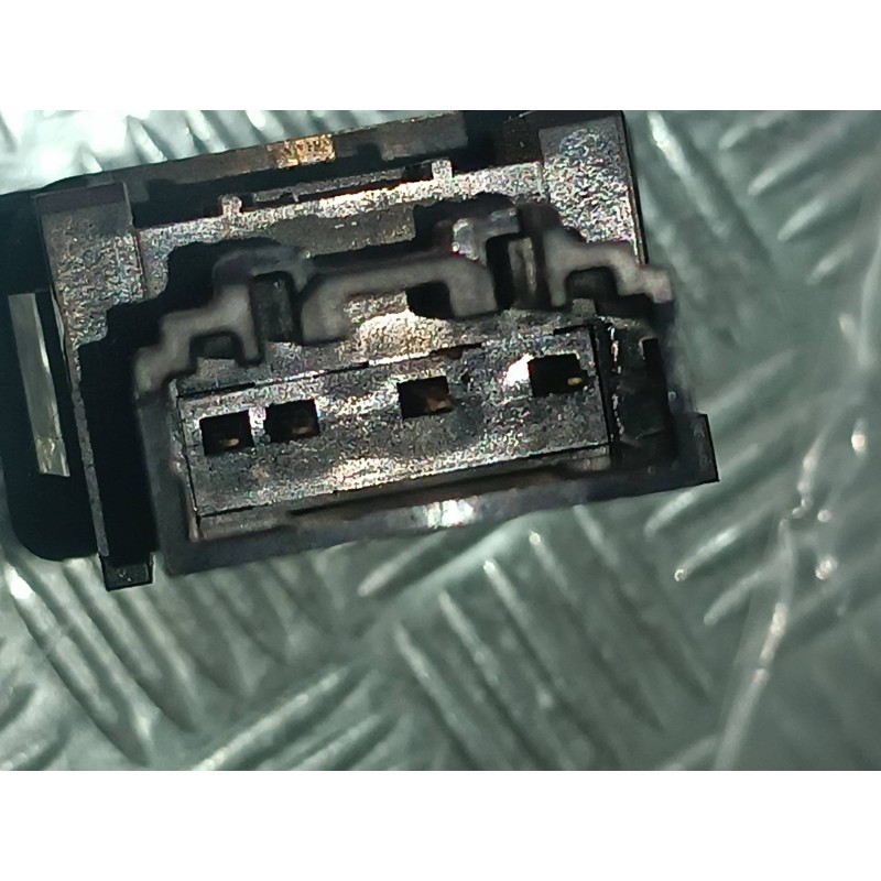 Recambio de warning para mazda 3 berlina (bk) 1.6 vvt active referencia OEM IAM BP4K664H0 03750330 4 PINES