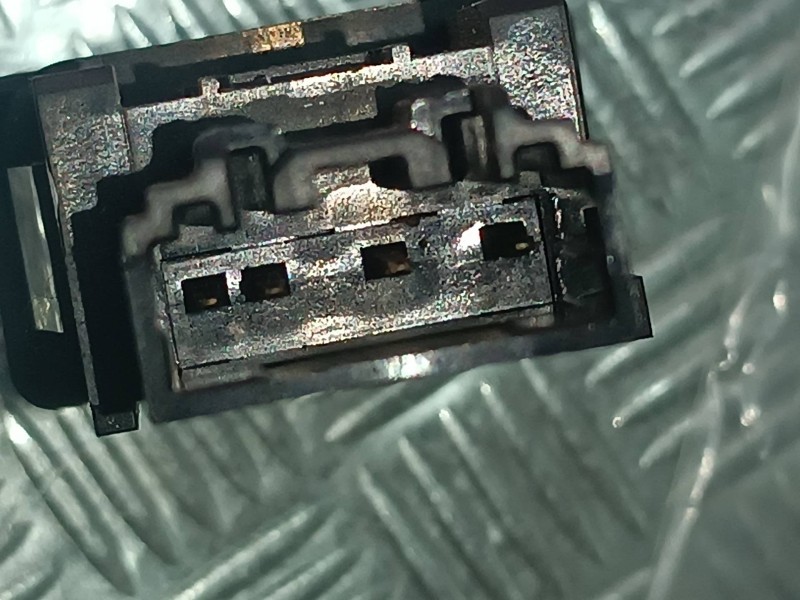 Recambio de warning para mazda 3 berlina (bk) 1.6 vvt active referencia OEM IAM BP4K664H0 03750330 4 PINES