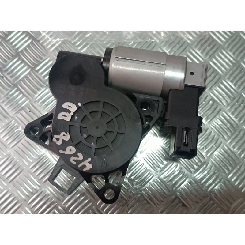 Recambio de motor elevalunas delantero derecho para mazda 3 berlina (bk) 1.6 vvt active referencia OEM IAM C22C5858X CMC1175A CO