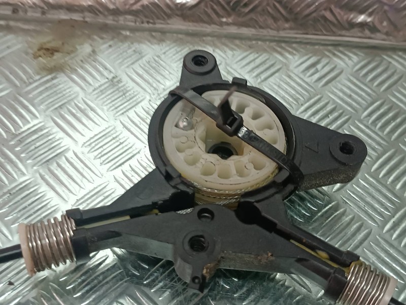 Recambio de elevalunas trasero izquierdo para mazda 3 berlina (bk) 1.6 vvt active referencia OEM IAM   ELECTRICO