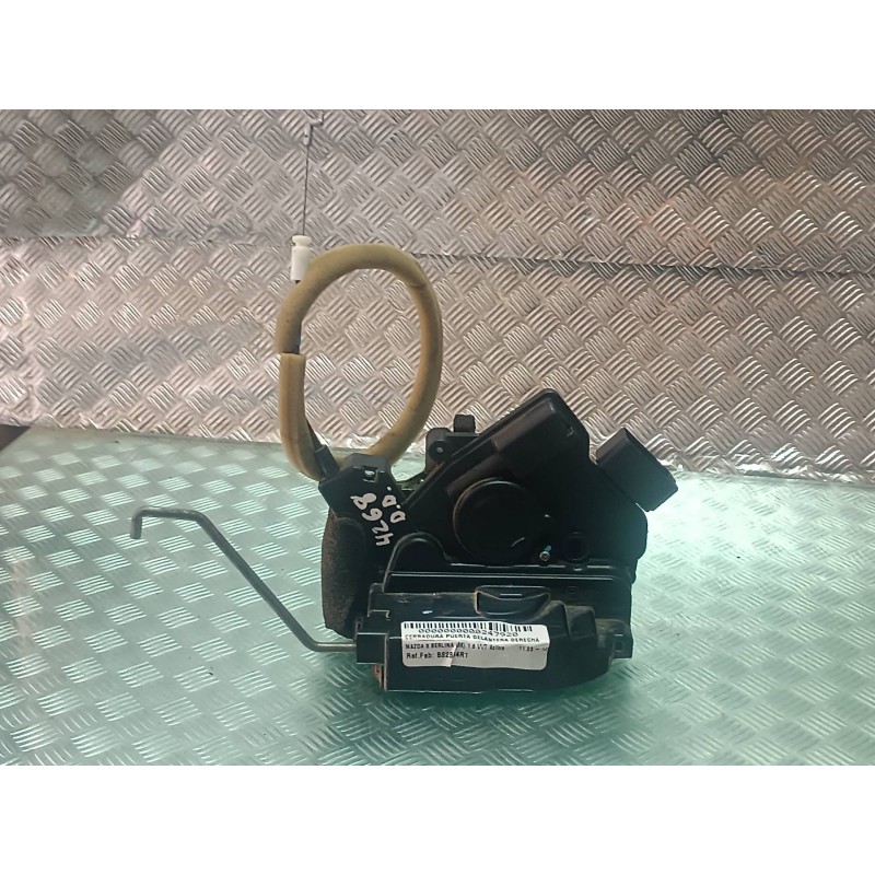 Recambio de cerradura puerta delantera derecha para mazda 3 berlina (bk) 1.6 vvt active referencia OEM IAM B82B84R1  ELECTRICA