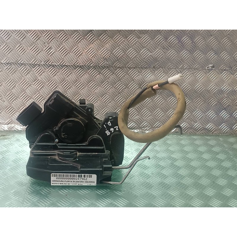 Recambio de cerradura puerta delantera izquierda para mazda 3 berlina (bk) 1.6 vvt active referencia OEM IAM B83B85L  ELECTRICA