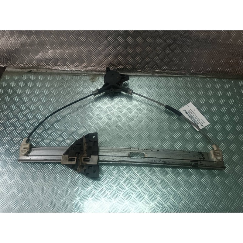 Recambio de elevalunas delantero izquierdo para mazda 6 berlina (gg) 1.8 active (4-ptas.) referencia OEM IAM   ELECTRICO
