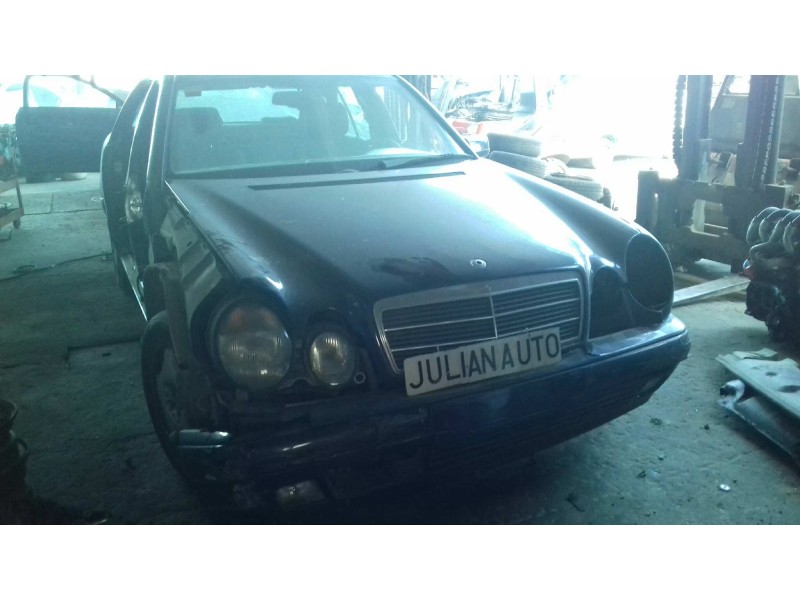mercedes-benz clase e (w210) berlina del año 1996