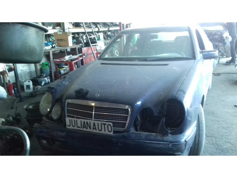 mercedes-benz clase e (w210) berlina del año 1996