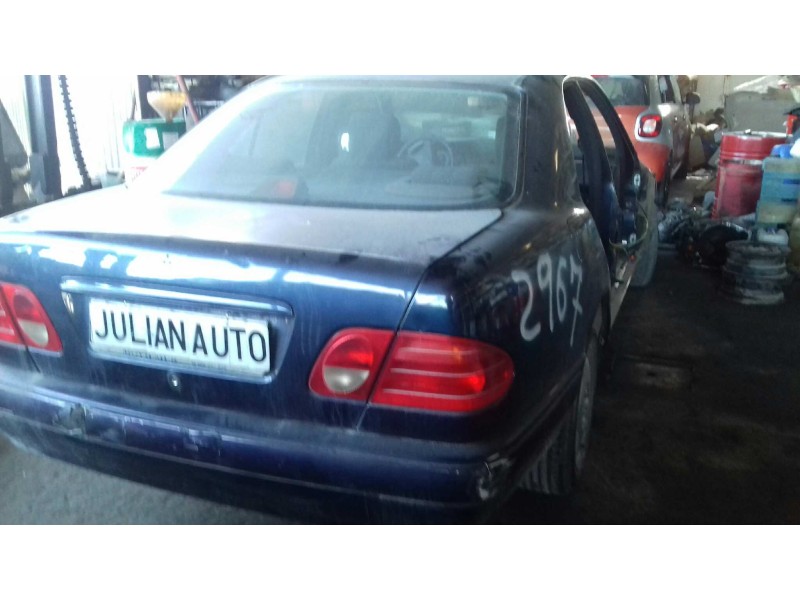 mercedes-benz clase e (w210) berlina del año 1996