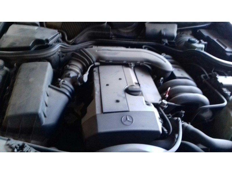 mercedes-benz clase e (w210) berlina del año 1996