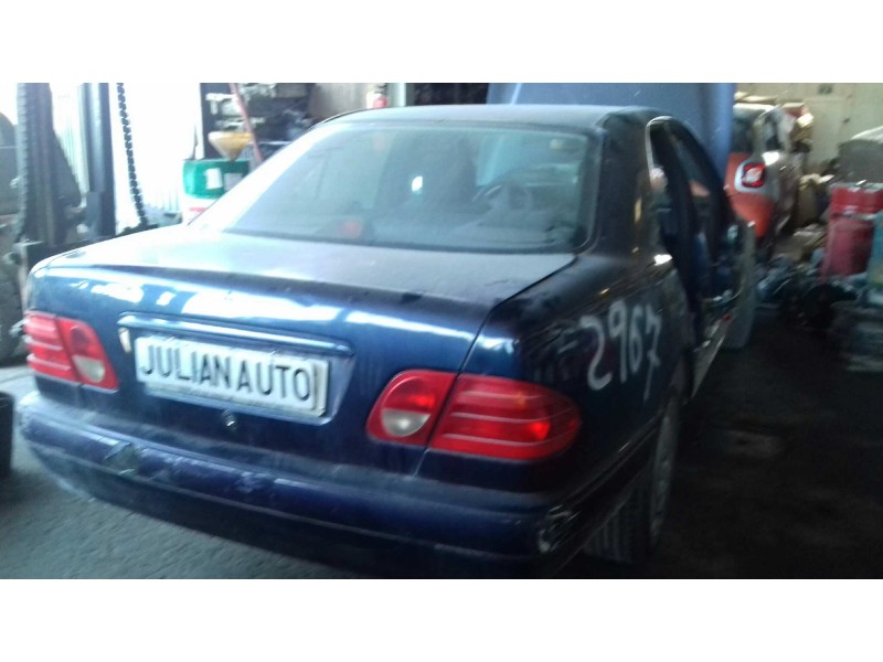 mercedes-benz clase e (w210) berlina del año 1996