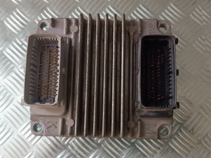 Recambio de centralita motor uce para chevrolet kalos 1.4 se referencia OEM IAM 96417550 96417550XAHF DELPHI