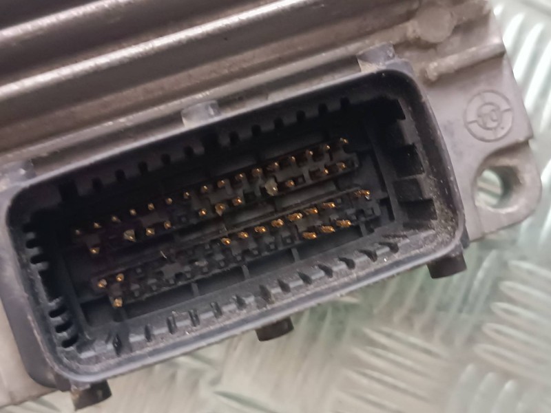 Recambio de centralita motor uce para chevrolet kalos 1.4 se referencia OEM IAM 96417550 96417550XAHF DELPHI