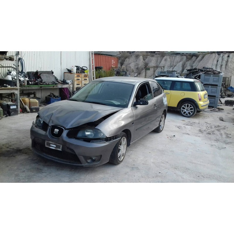 seat ibiza (6l1) del año 2003