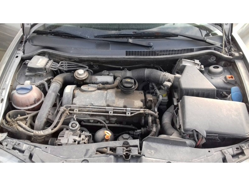 seat ibiza (6l1) del año 2003