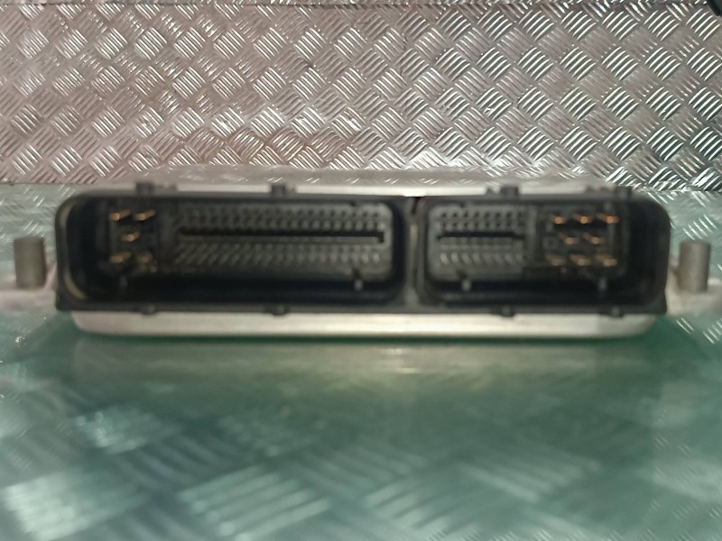 Recambio de centralita motor uce para seat ibiza (6l1) cool referencia OEM IAM 038906019HT W06L0920801A KIT - BOSCH