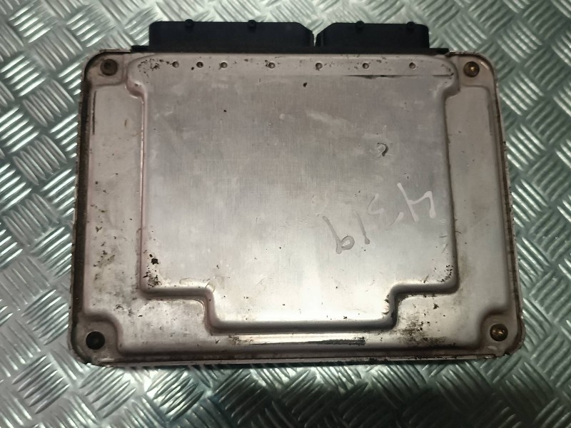 Recambio de centralita motor uce para seat ibiza (6l1) cool referencia OEM IAM 038906019HT W06L0920801A KIT - BOSCH