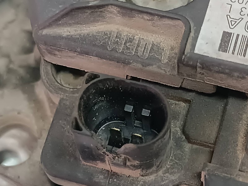 Recambio de alternador para seat ibiza (6l1) cool referencia OEM IAM 038903023L 0124325001 90A