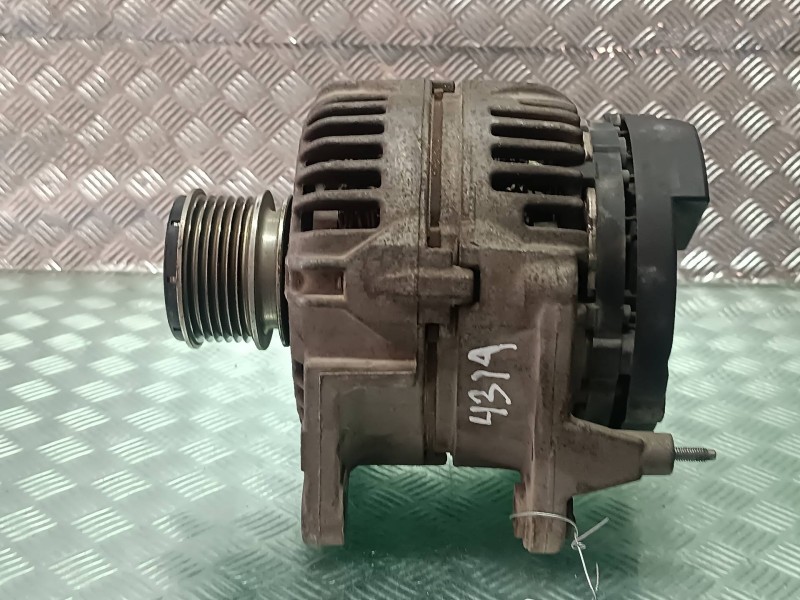 Recambio de alternador para seat ibiza (6l1) cool referencia OEM IAM 038903023L 0124325001 90A