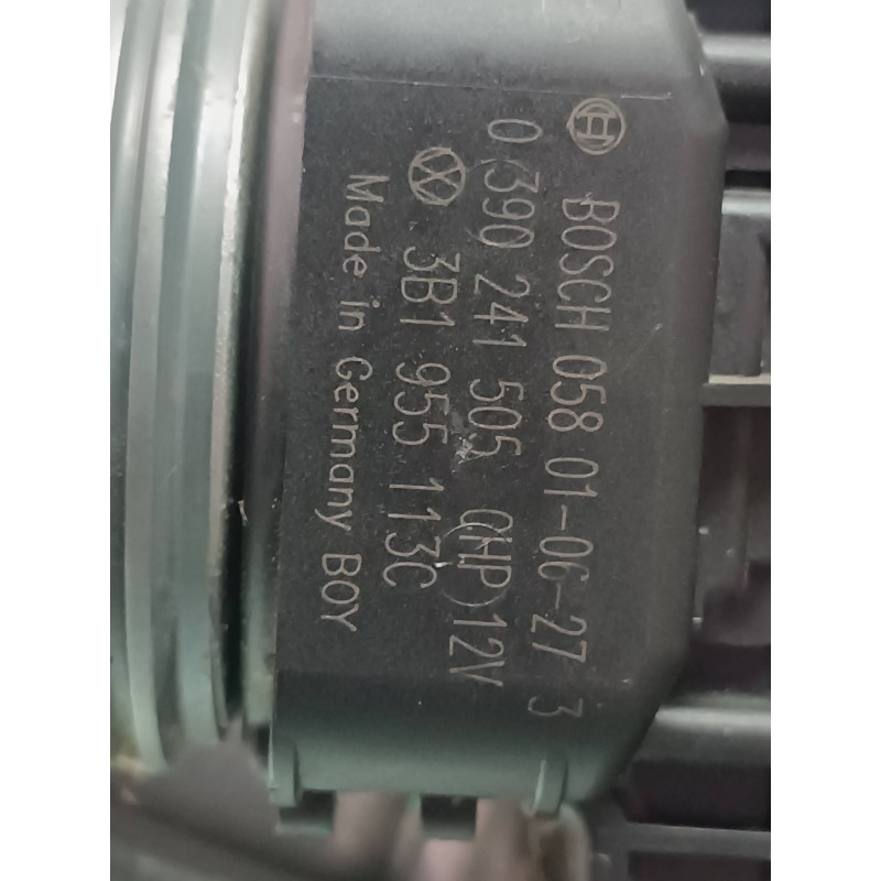 Recambio de motor limpia delantero para volkswagen golf v berlina (1k1) highline referencia OEM IAM 3B1955113C 0390241505 BOSCH