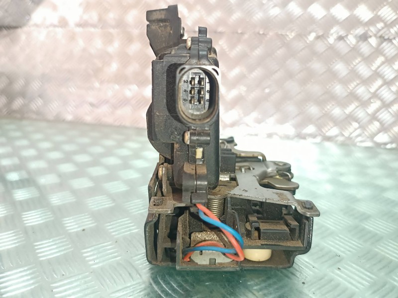 Recambio de cerradura puerta trasera izquierda para seat leon (1m1) signo referencia OEM IAM 3B4839015M CONECTOR NEGRO 6 PINES E