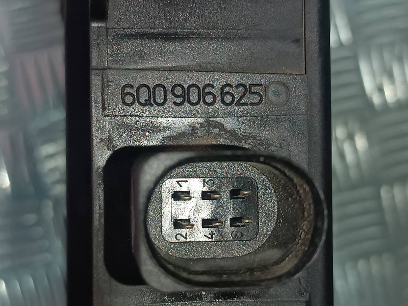 Recambio de modulo electronico para seat ibiza (6l1) cool referencia OEM IAM 6Q0906625 400434A CONECTOR 6 PINES