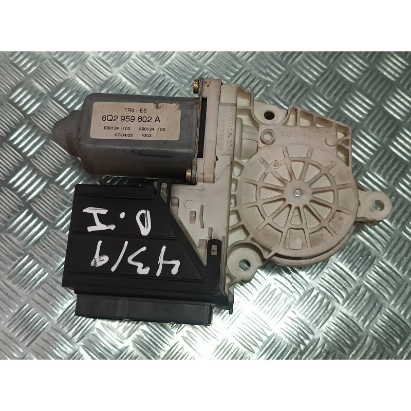 Recambio de motor elevalunas delantero izquierdo para seat ibiza (6l1) cool referencia OEM IAM 6Q2959802A 101387102 77460021